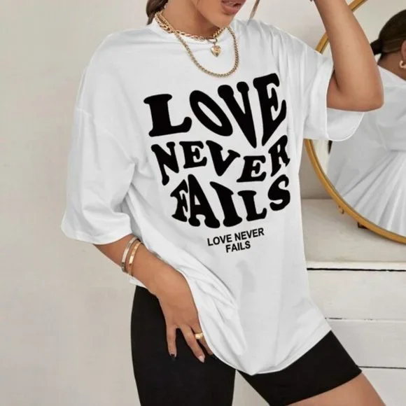 LOVE NEVER FAILS OVERSIZED TEE WHITE - Picture 5 of 5